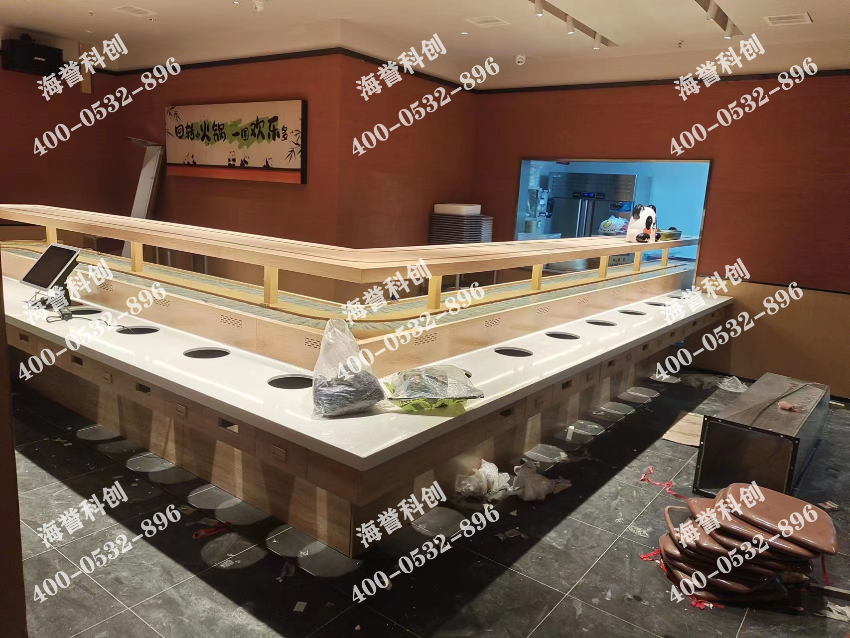海譽(yù)科創(chuàng)湖南長(zhǎng)沙單涮無煙小火鍋搭載智能送餐小火車安裝完成